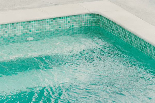 %titre de l'article% sécurité piscine alarme barrière volet
