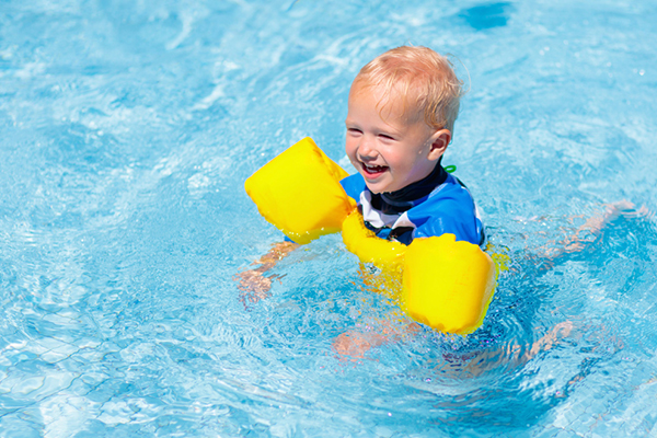 %titre de l'article% sécurité piscine alarme barrière volet