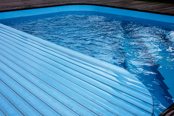 %titre de l'article% sécurité piscine alarme barrière volet